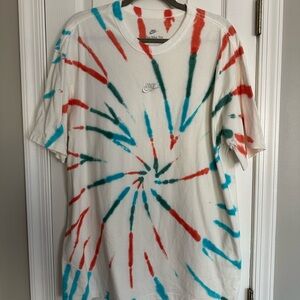Nike Sportswear NSW Tie-Die Essentials Shirt. Blue & Orange. Size M New No Tags